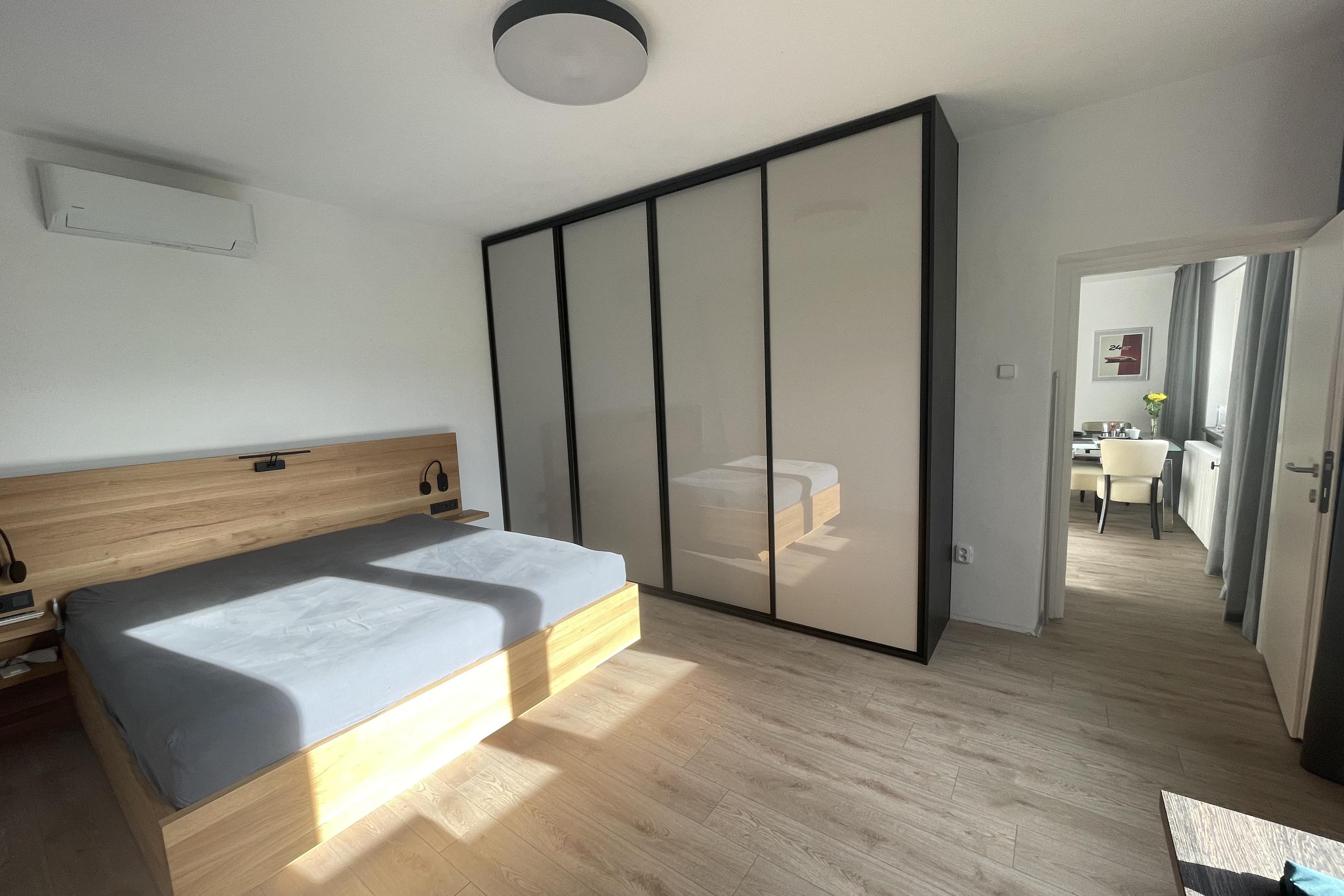 vestavěné skřímě