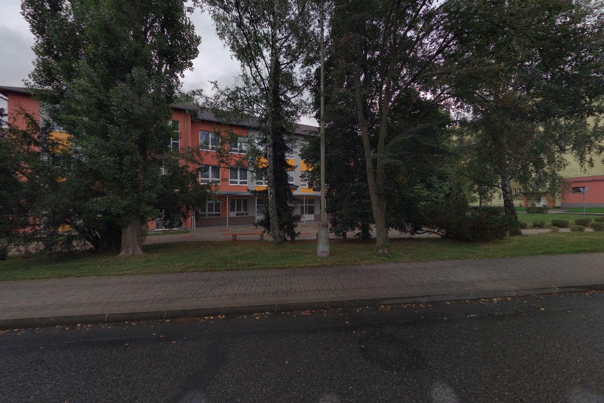 ZŠ Chodov, Školní foto 2