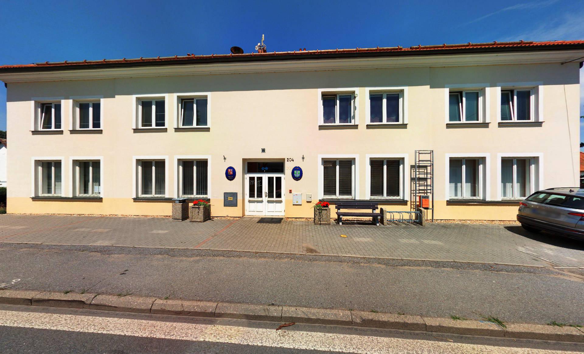 Obrataň - obecní úřad foto 2
