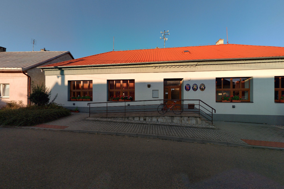 Místní knihovna Lhota foto 2