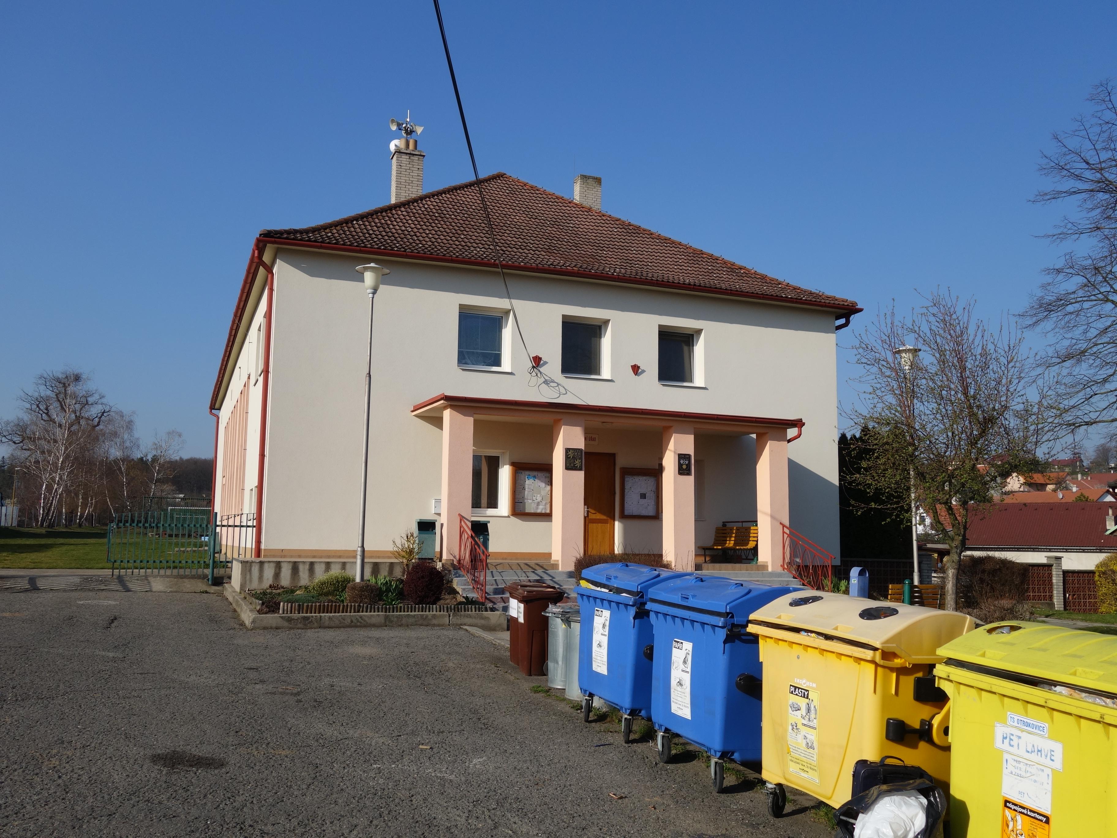Hostišová - obecní úřad foto 3