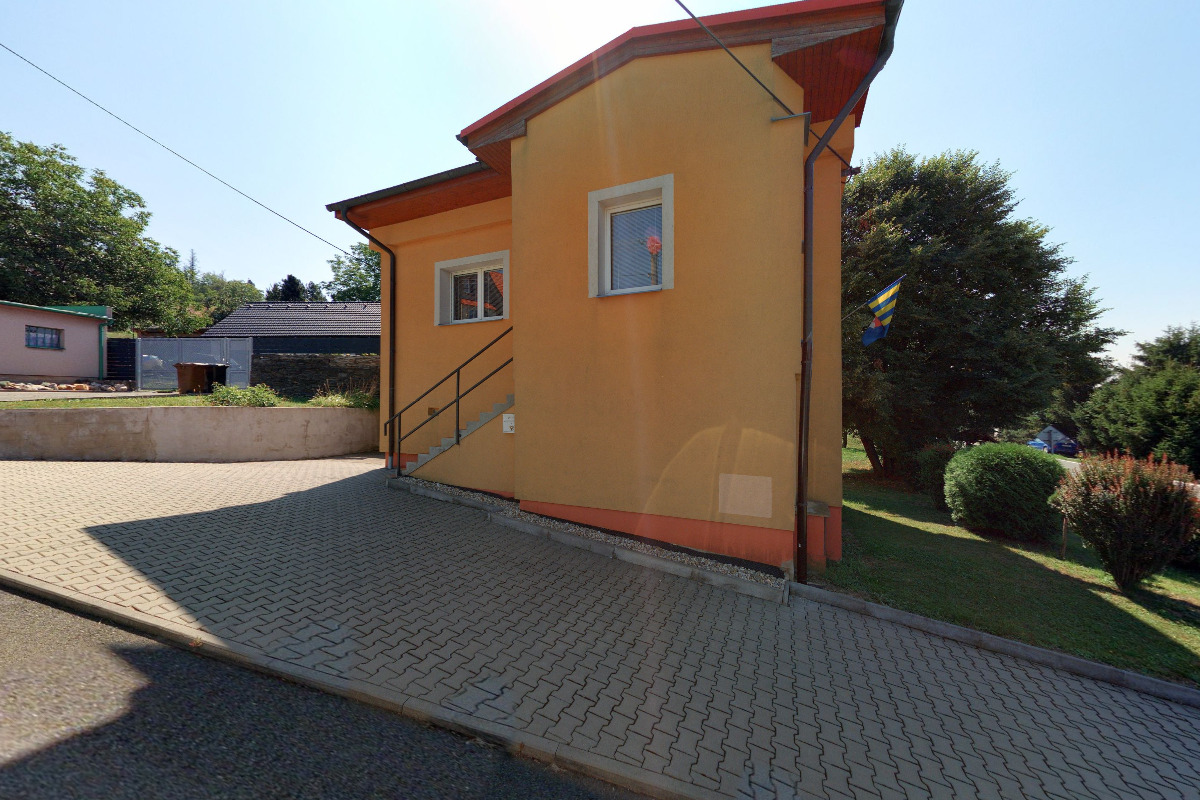 Podhořany u Ronova - obecní úřad