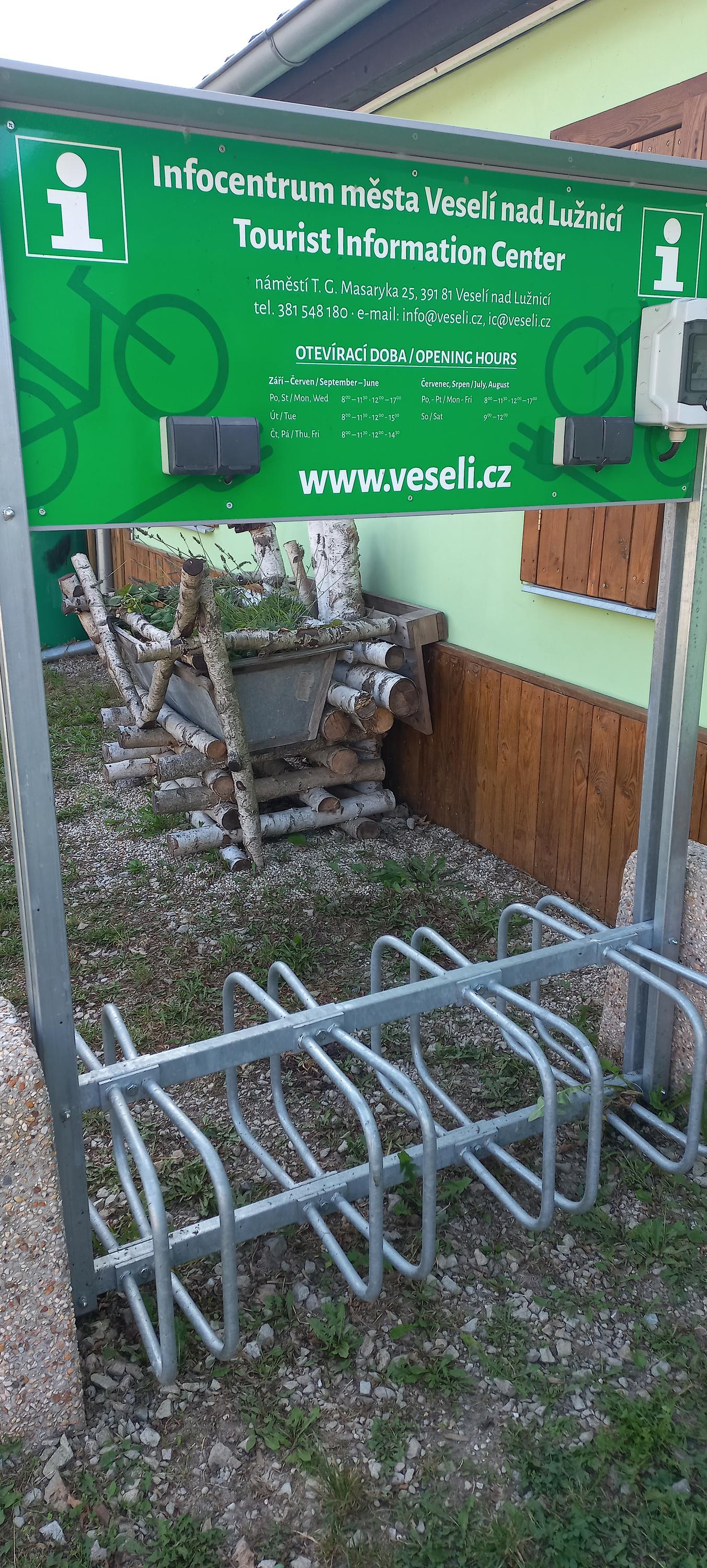 Nabíjecí stanice pro elektrokola foto 2