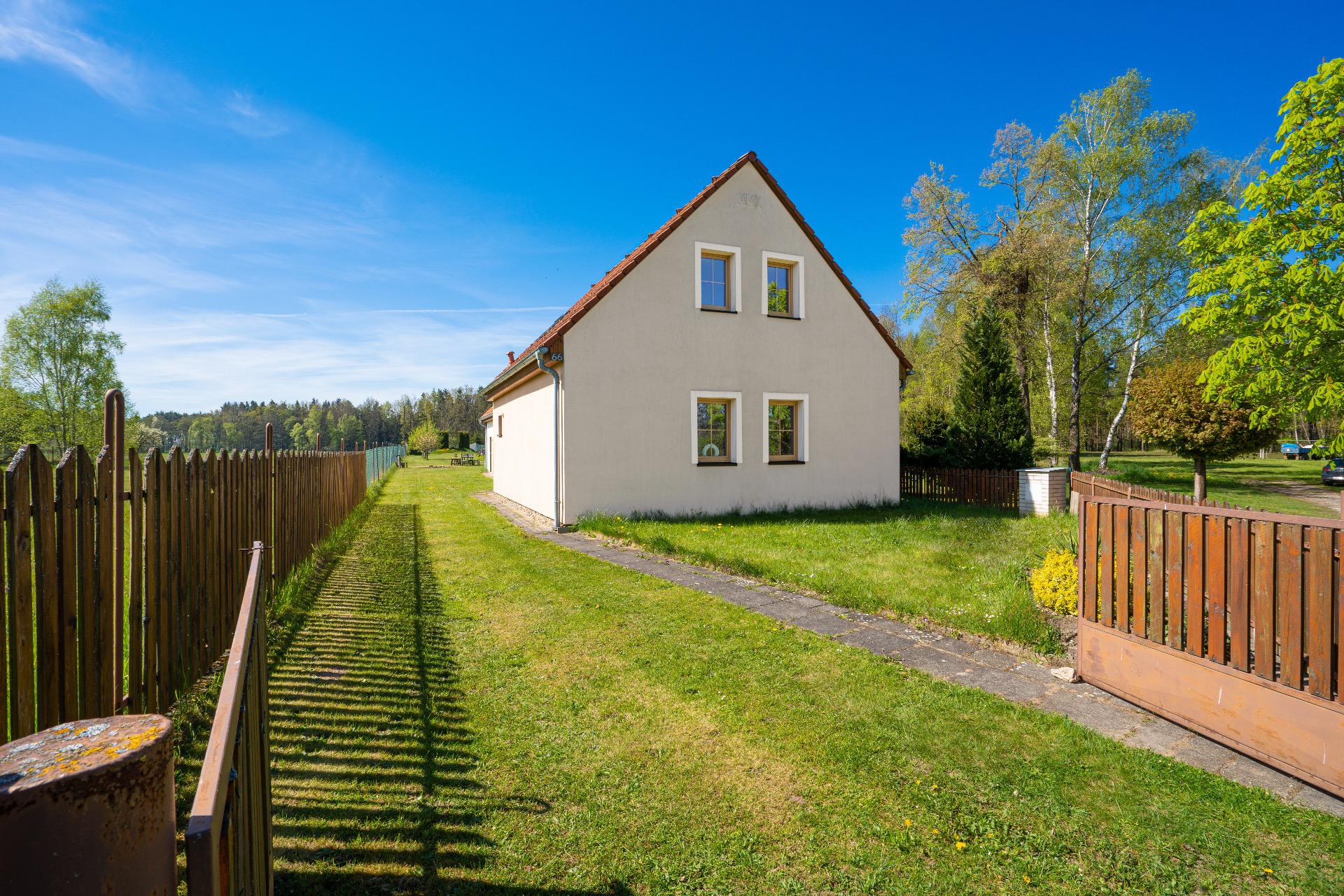 Chalupa u rybníka - Ponědrážka