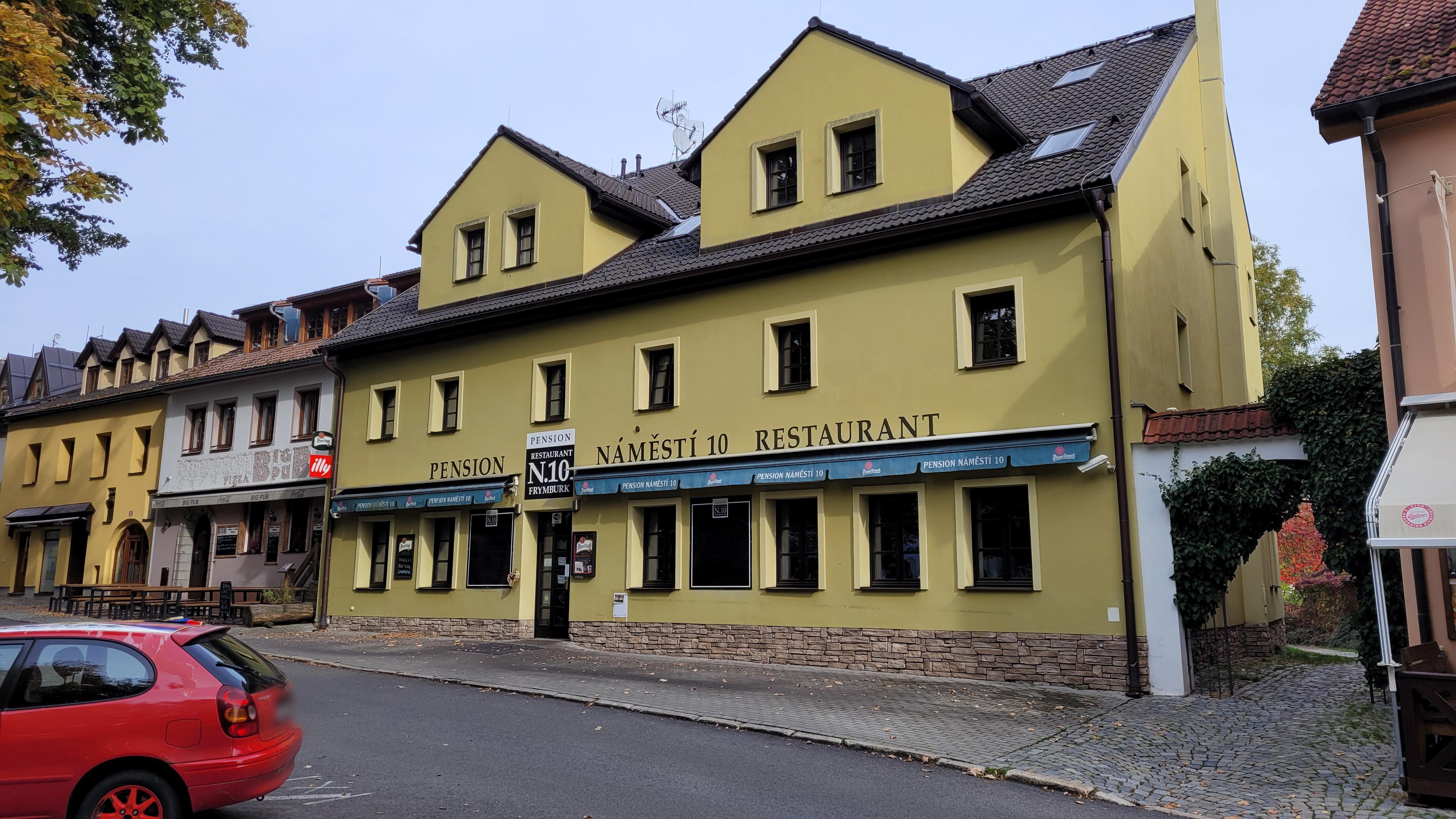 Restaurace N.10 Frymburk foto 2