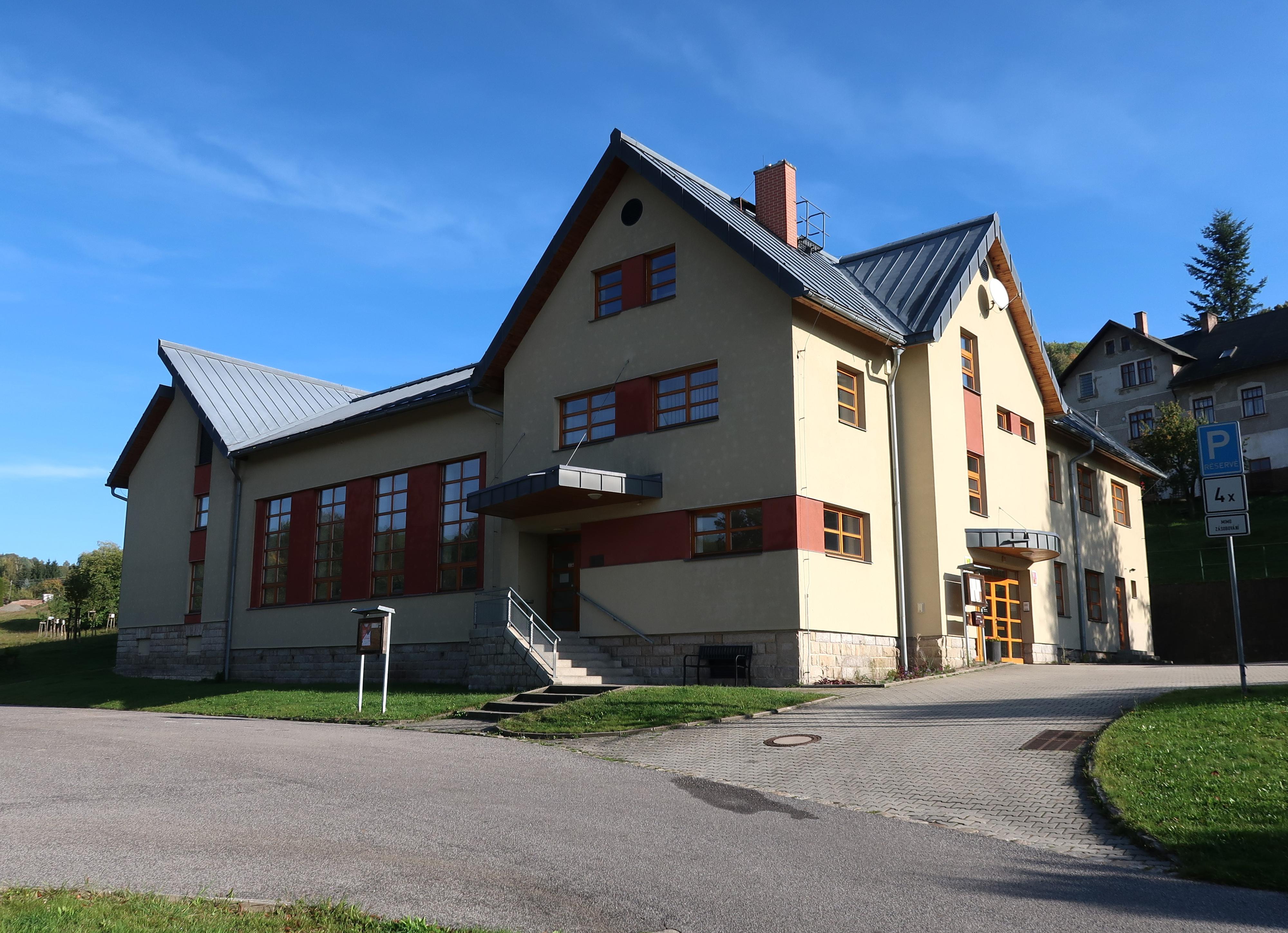 Zlatá Olešnice - obecní úřad