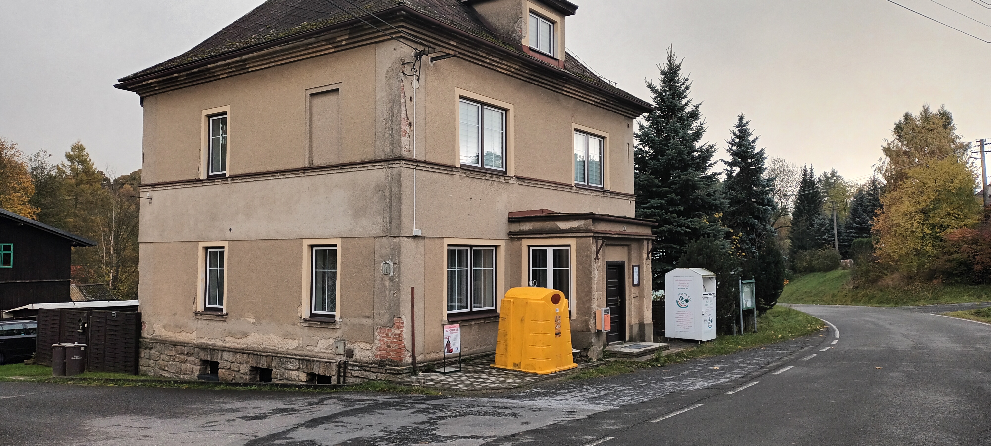 Obecní knihovna Malá Morava foto 2