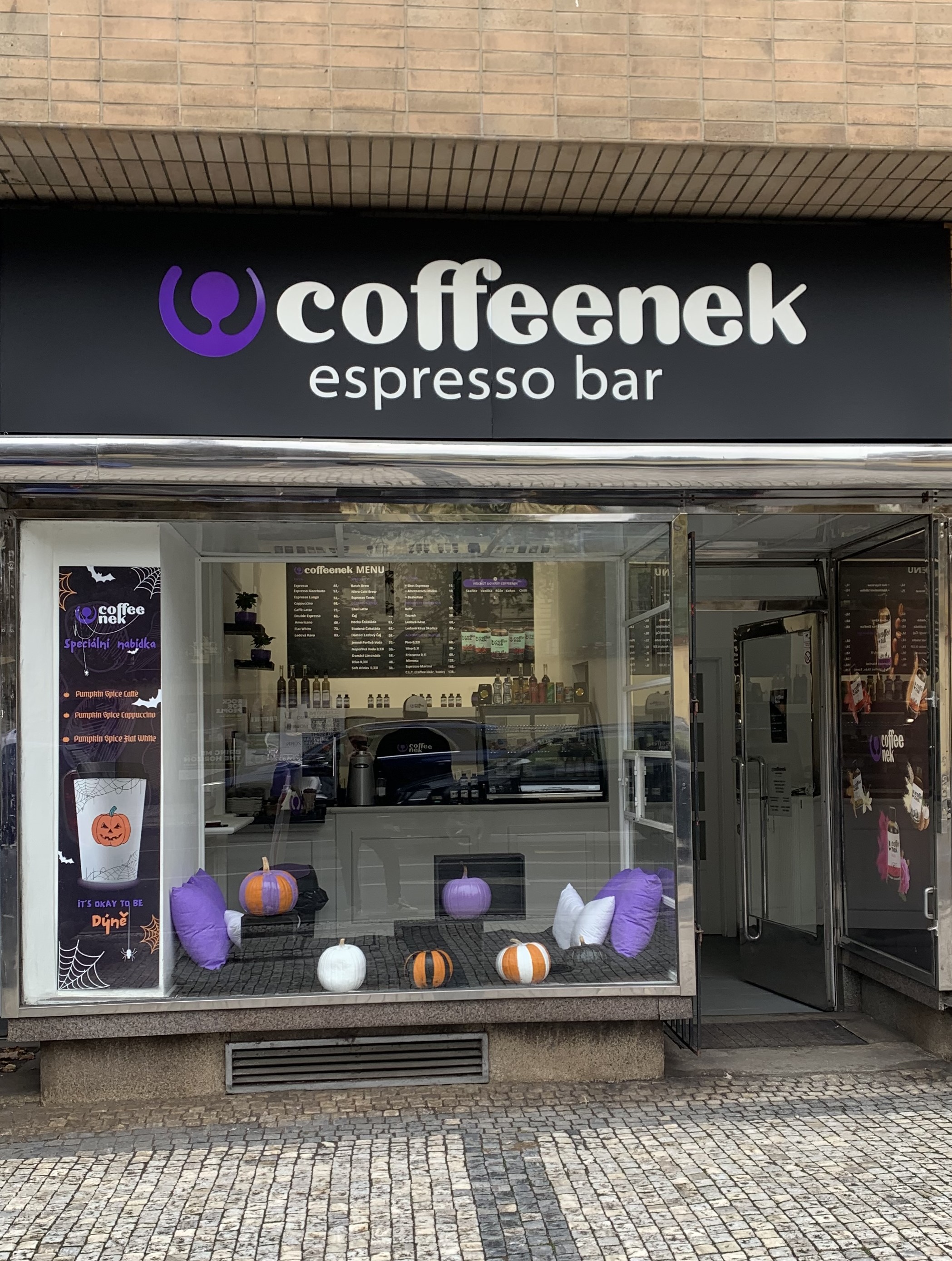 Espresso bar Coffeenek foto 3