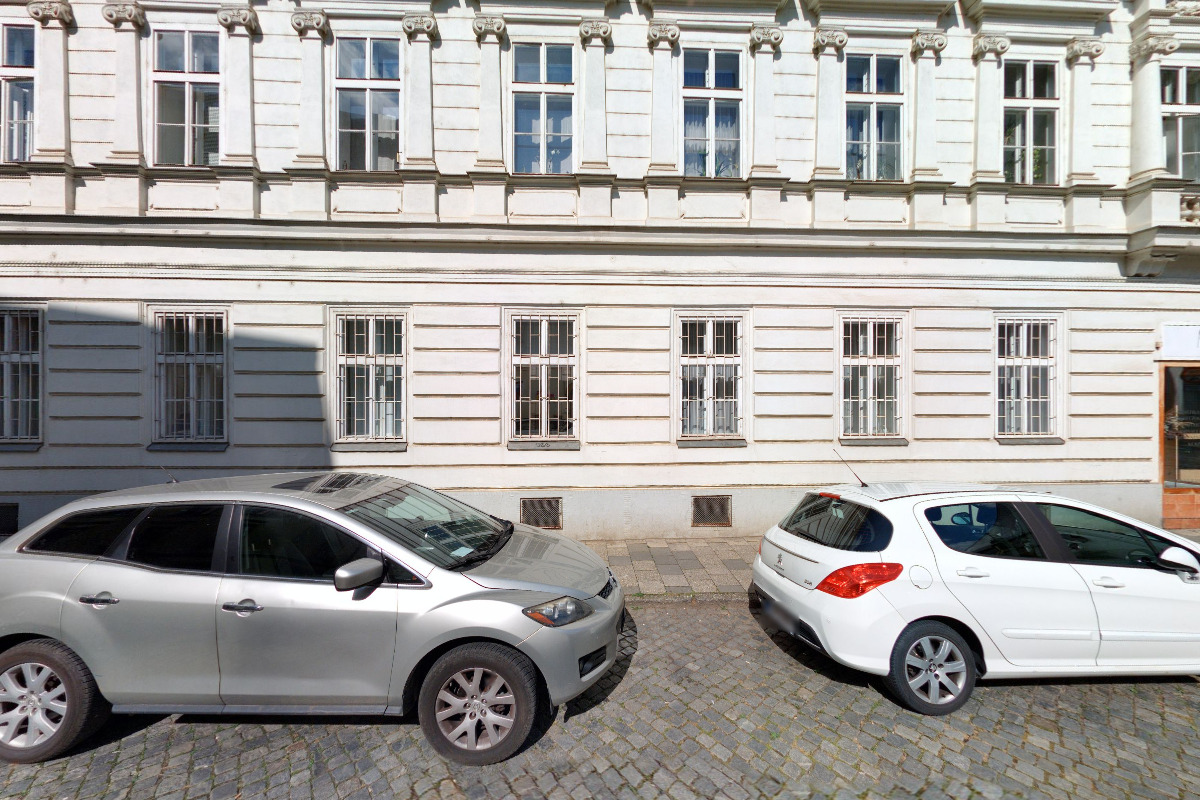 Radka a Jan Dostálovi - REALITNÍ A ZNALECKÁ KANCELÁŘ foto 3