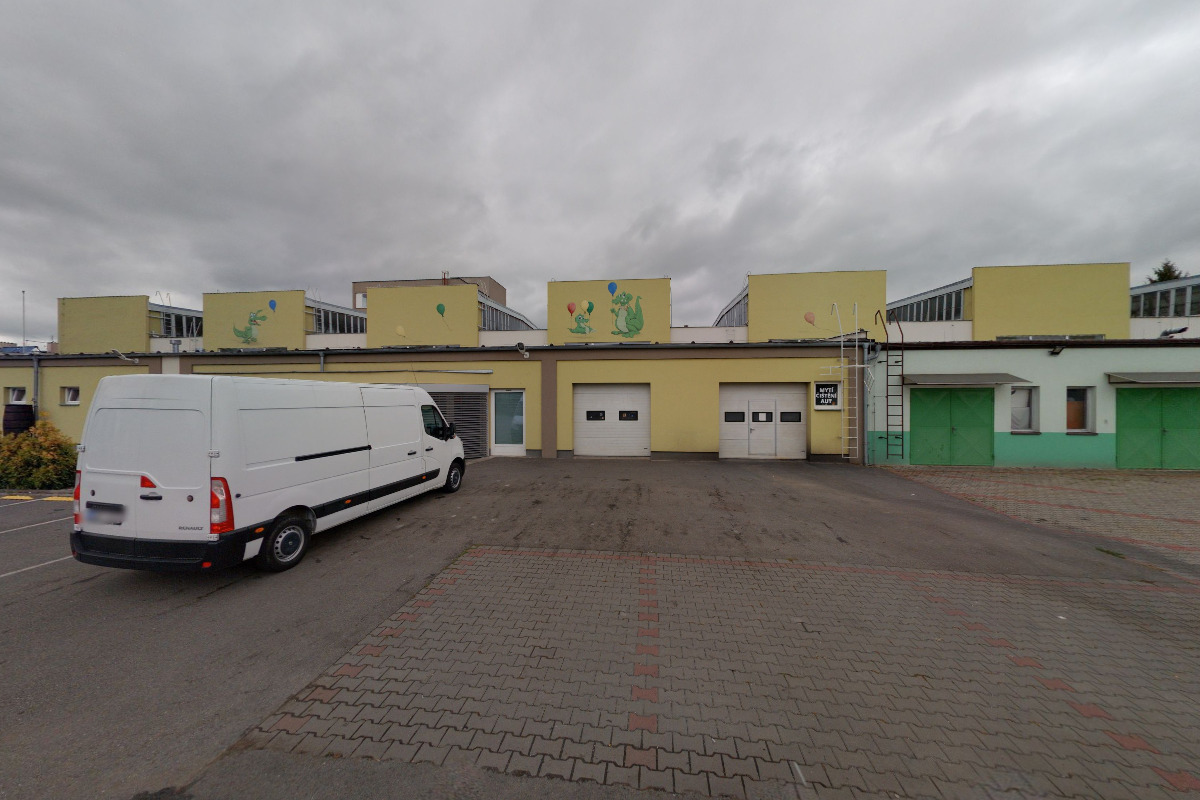 Netopil - ruční mytí vozidel - čištění interiérů