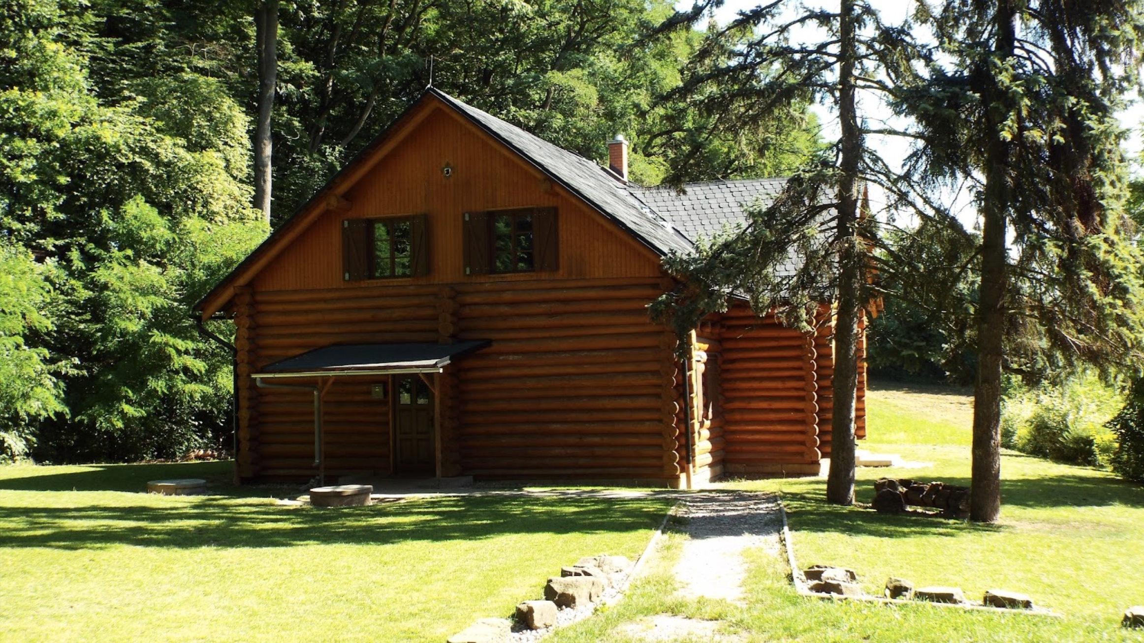 Skautský srub Jičín foto 3