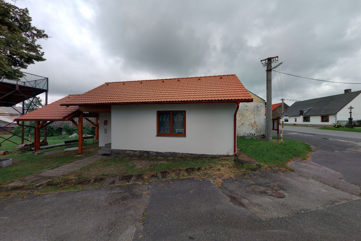 Vrbice - obecní úřad foto 2