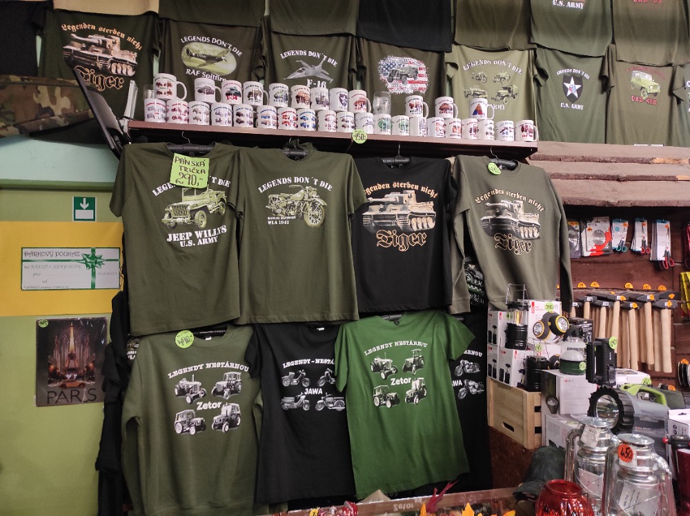 Army shop foto 4