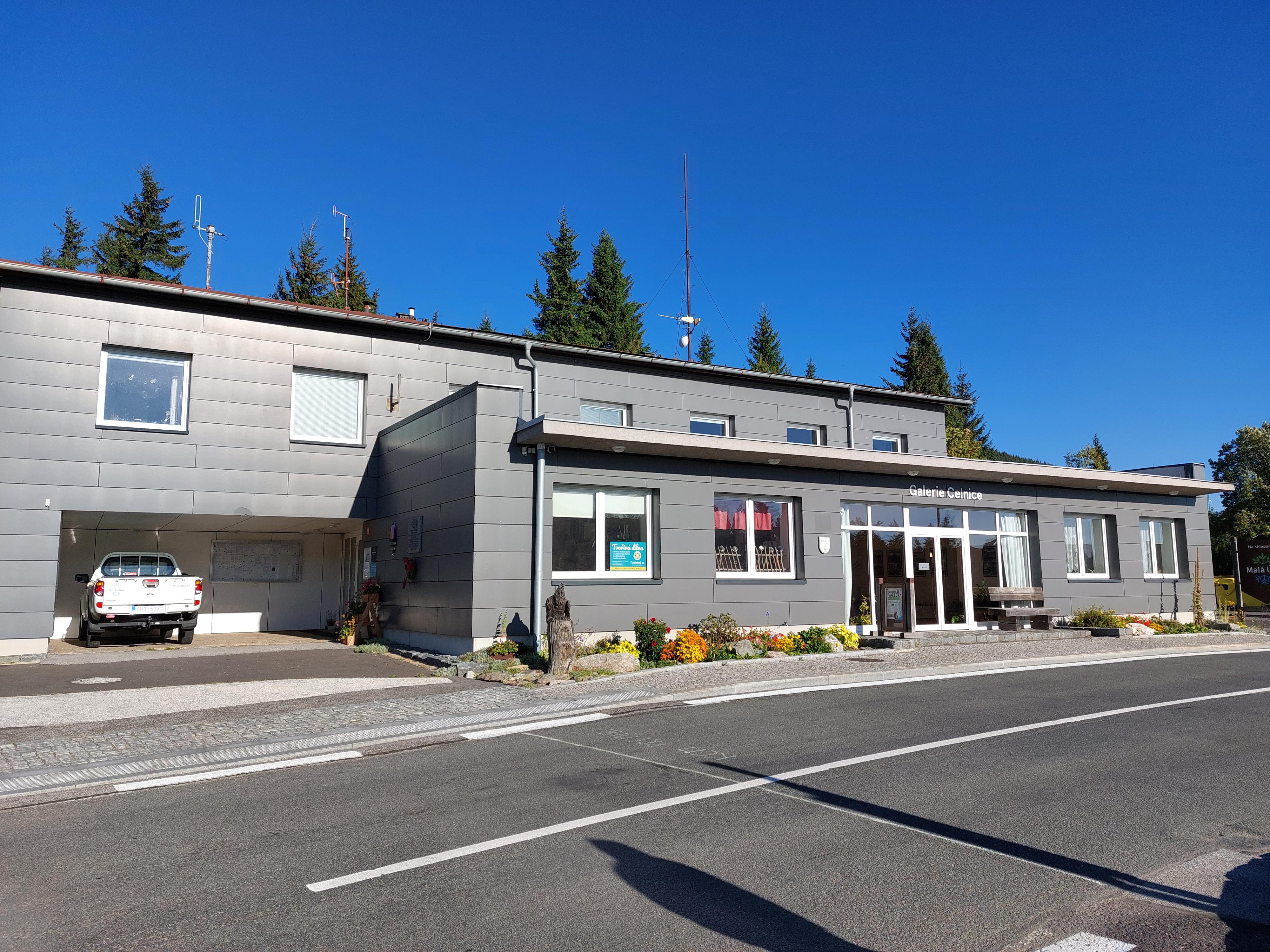 Malá Úpa - obecní úřad foto 6