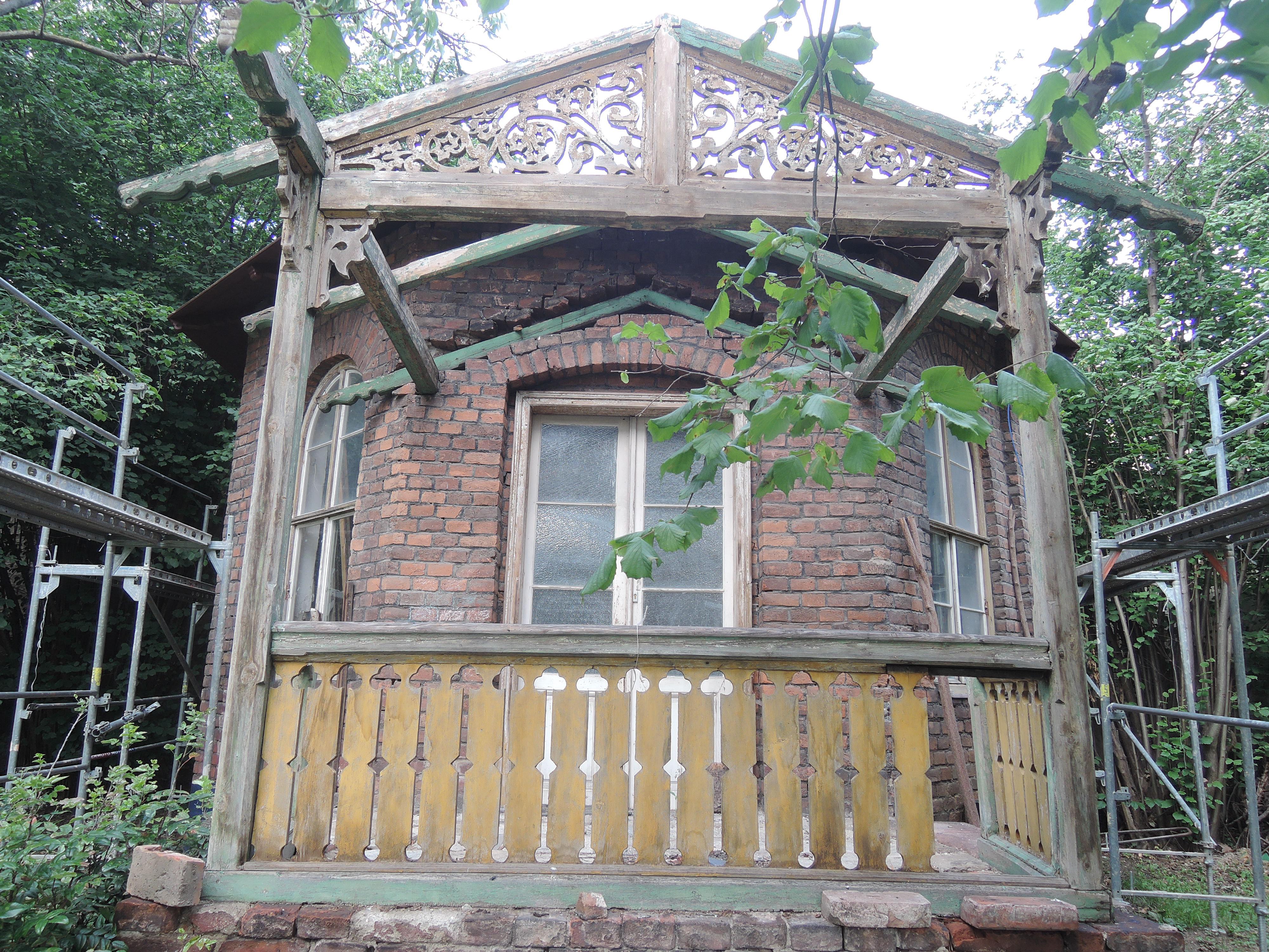 Restaurování starožitného nábytku Lukáš Gigliolini