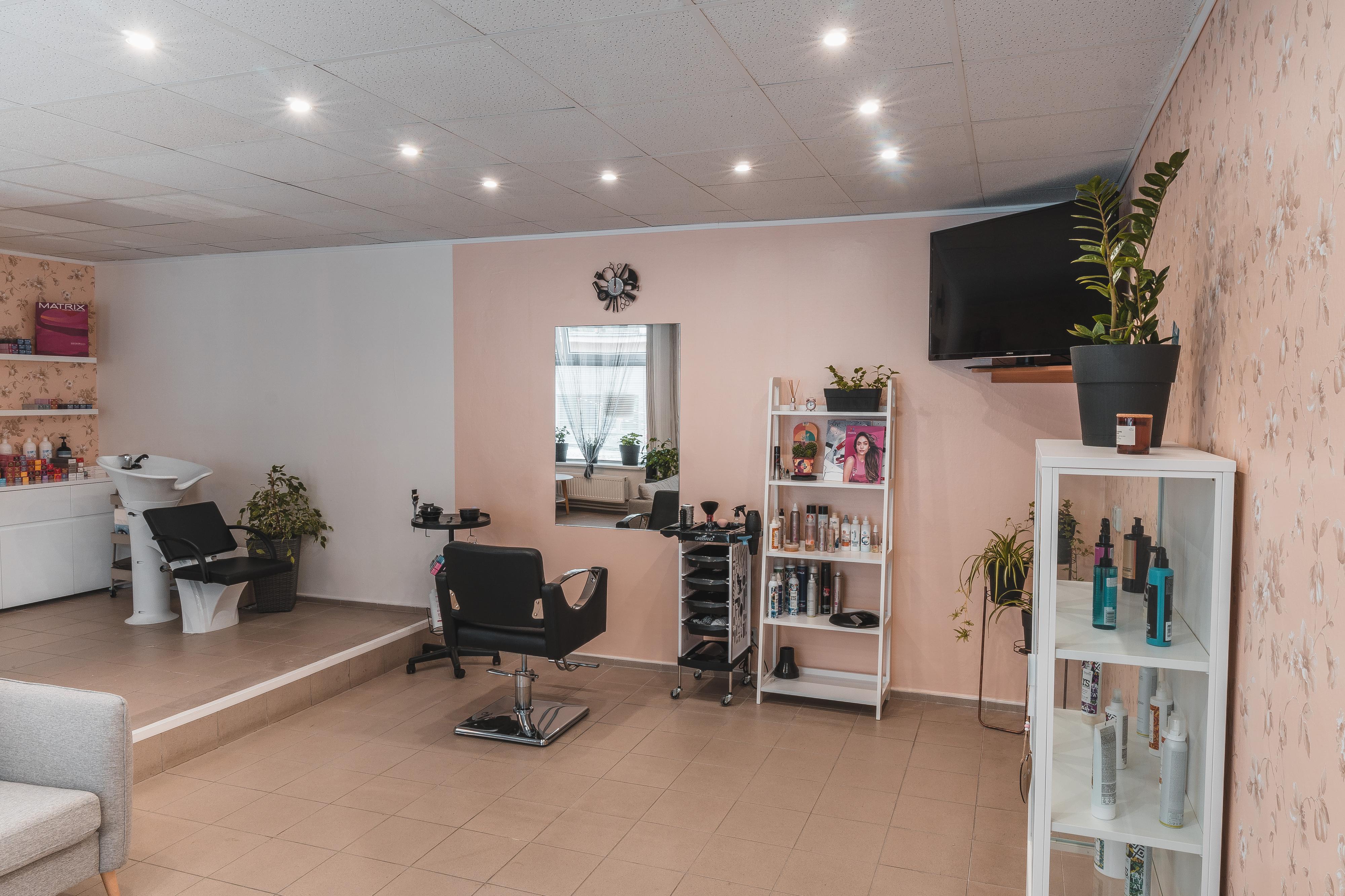 Kadeřnictví U Kněžny Emmy