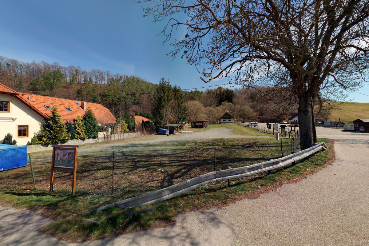 Půjčovna lodí INGEtour | Zlatá Koruna