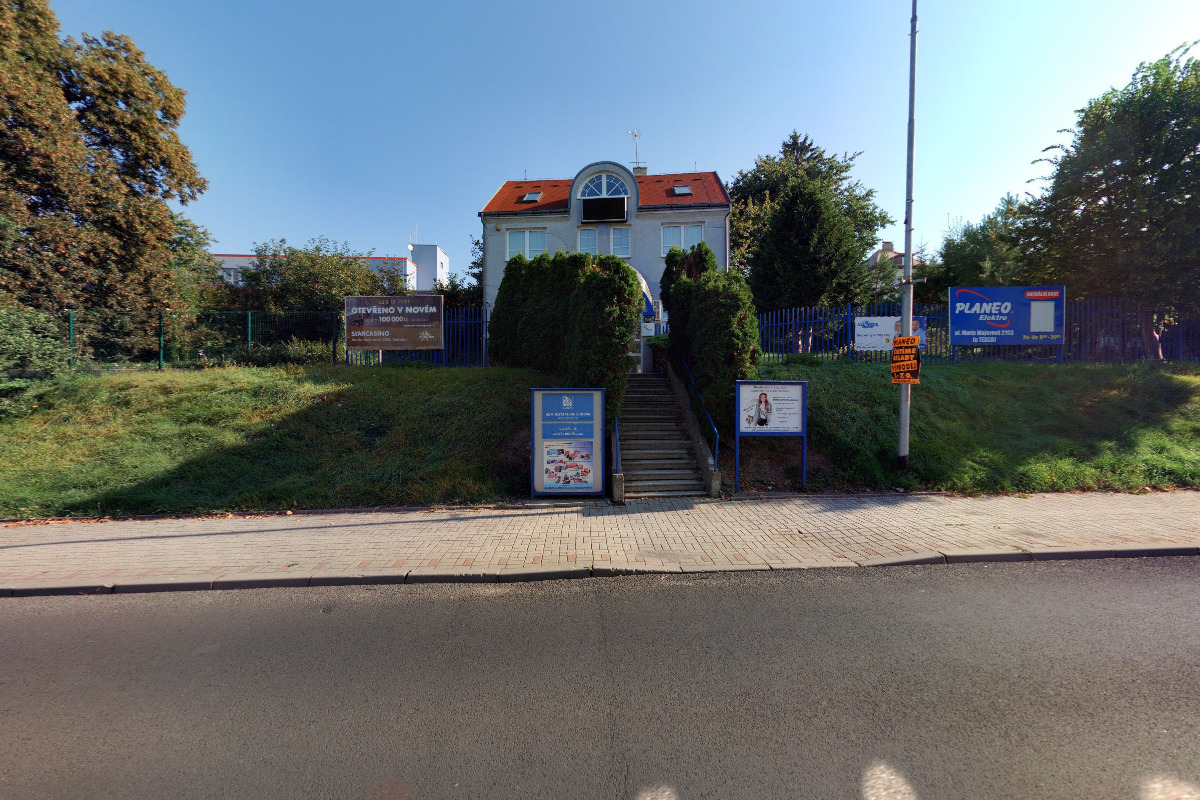 Mgr. Aneta Menclová - porodní asistentka, laktační poradkyně