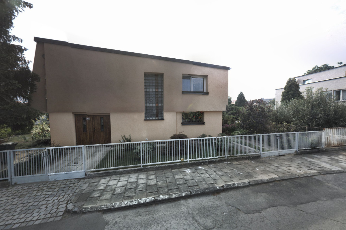 1 Moravská topenářská a klimatizační společnost s.r.o.