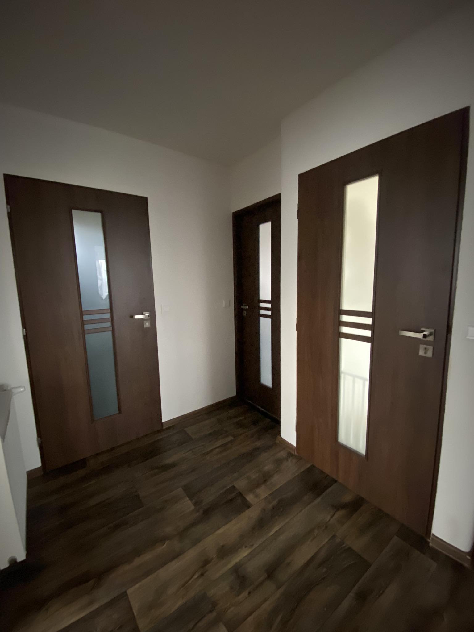 Milan Vala - podlahy a dveře foto 2