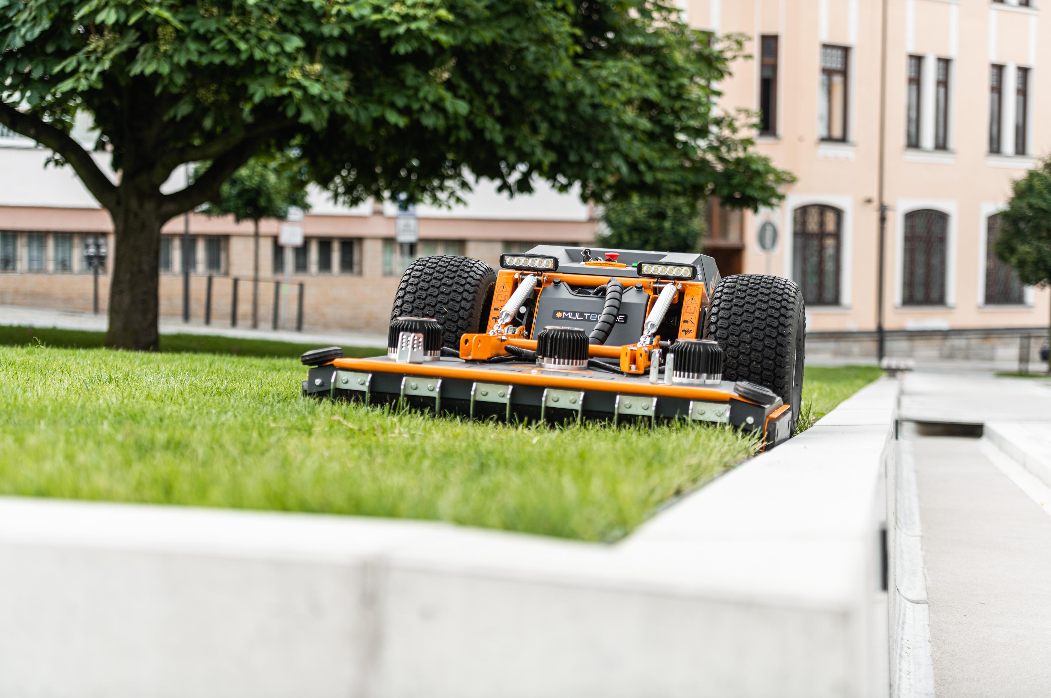 Raymo - svahové sekačky