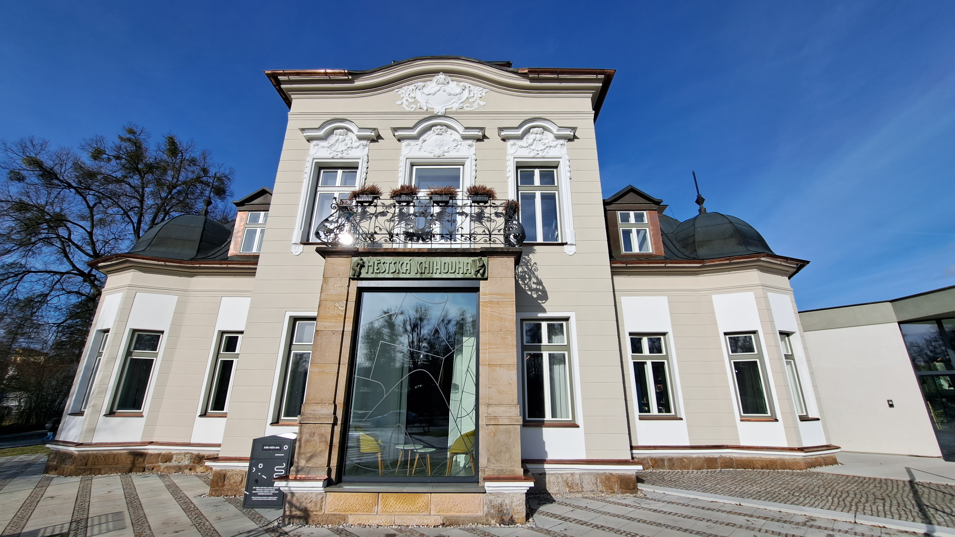 Městská knihovna Rožnov pod Radhoštěm foto 2