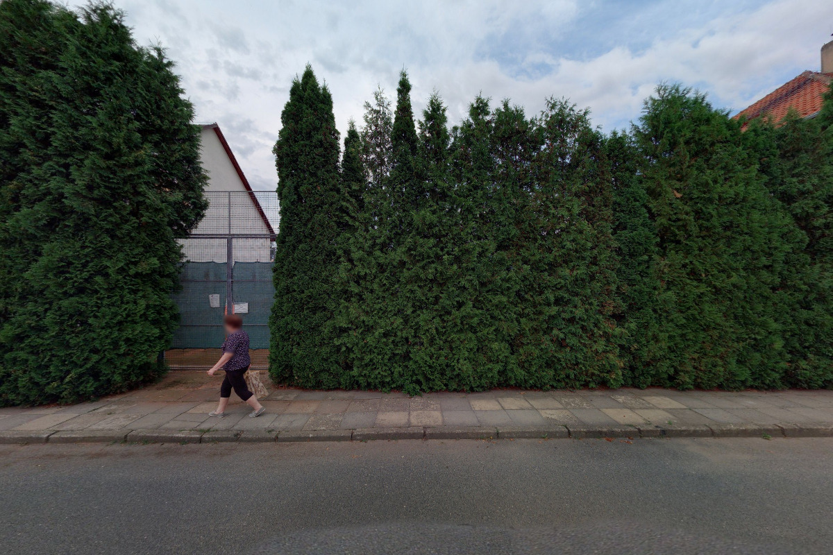 Tenisový kurt Tama foto 1