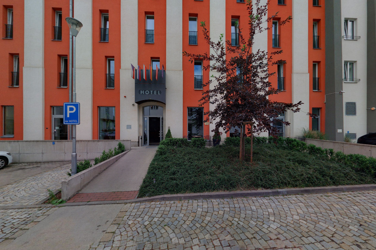 Royal Academy, s.r.o.