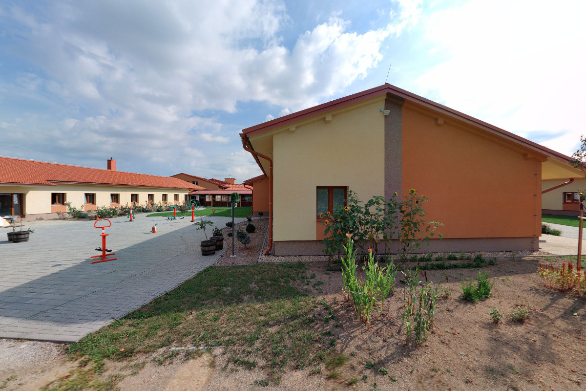 Střední škola Březejc