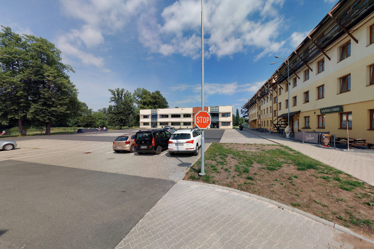 Multifunkční dobíjecí stanice