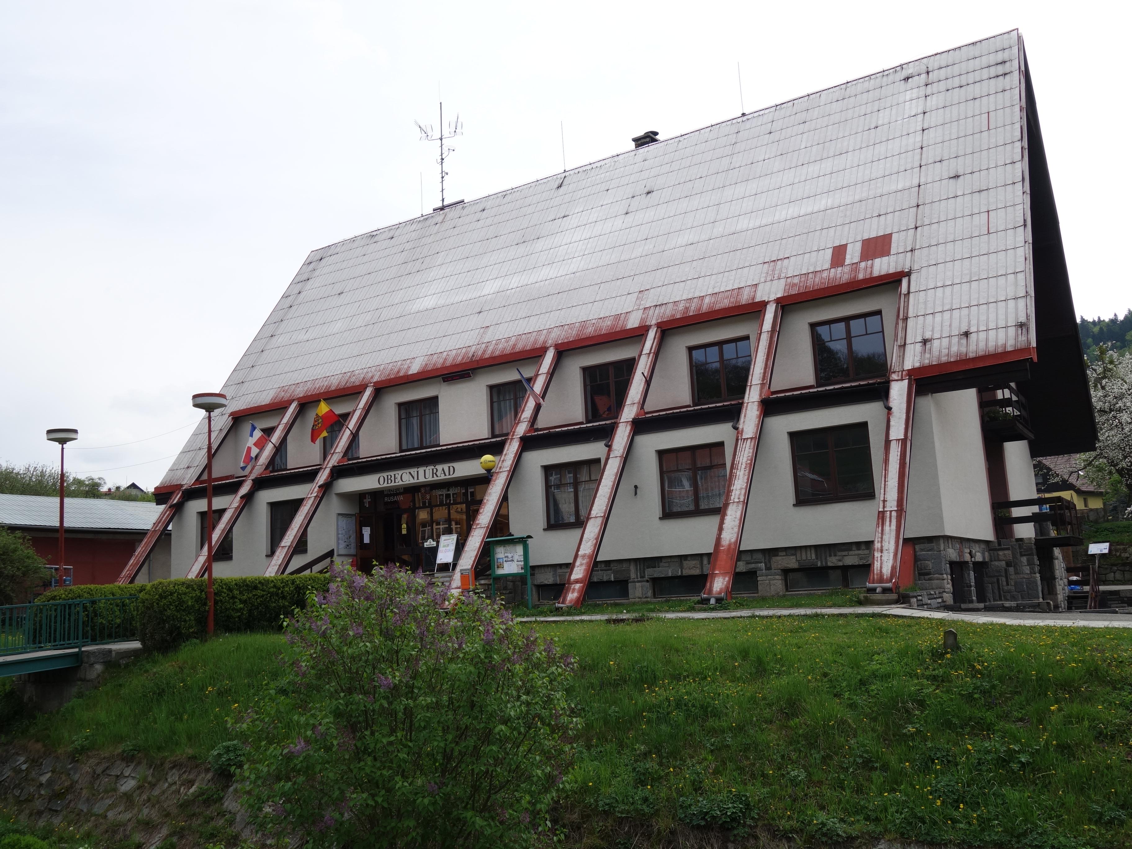 Rusava - obecní úřad foto 2