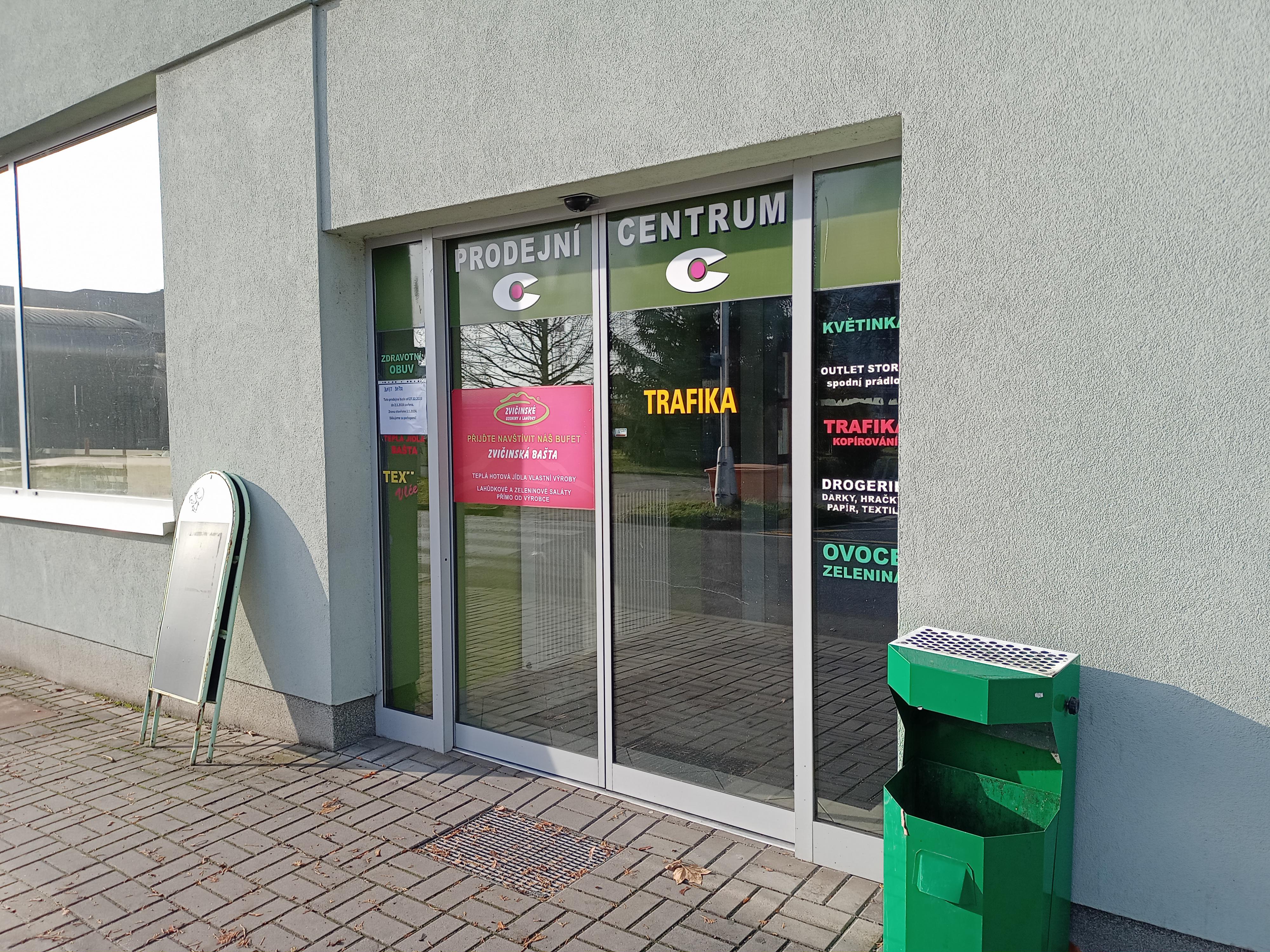 Zvičinské uzeniny a lahůdky - bufet