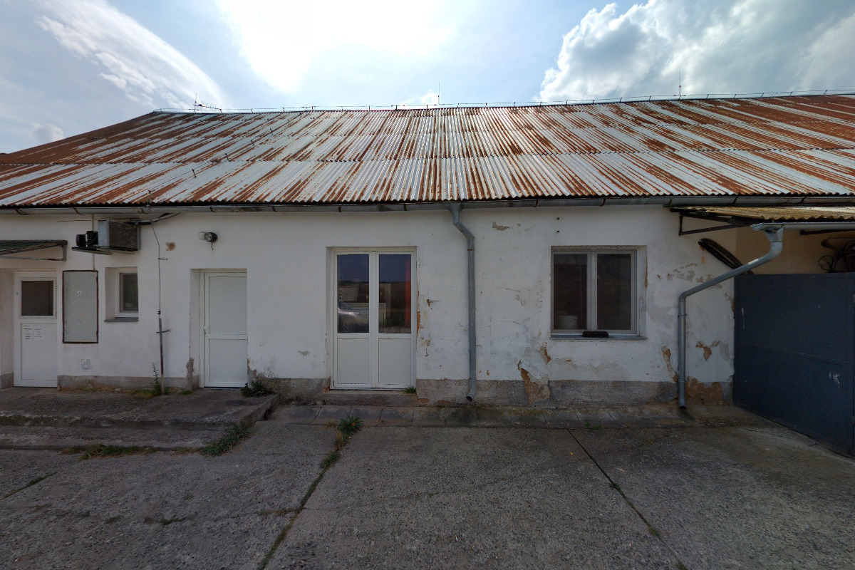 PERNARECKÉ MASO-UZENINY