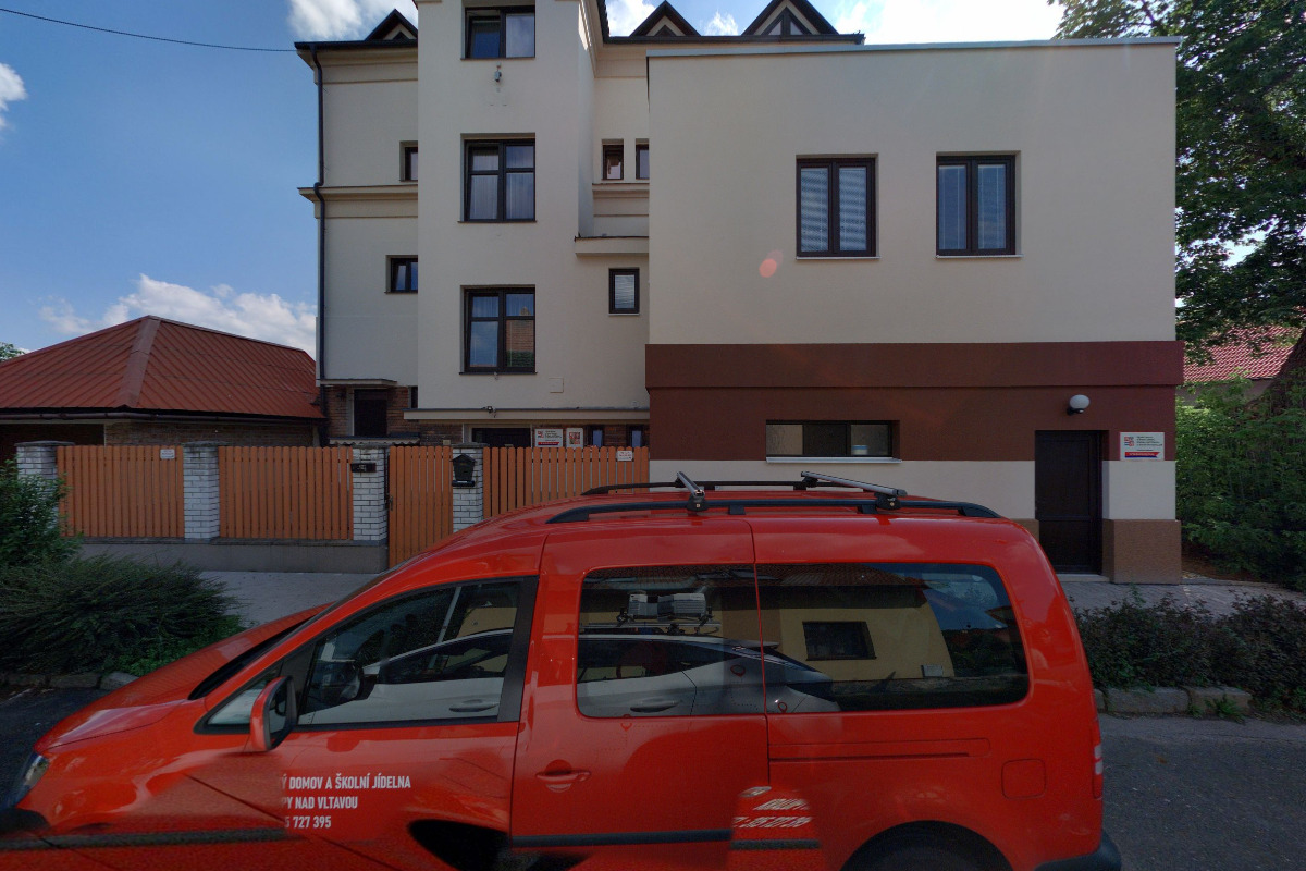 Dětský domov a Školní jídelna Kralupy nad Vltavou foto 2