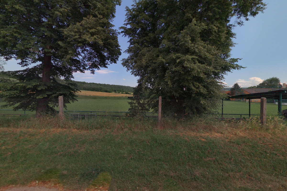 Fotbalové hřiště Vícemilice