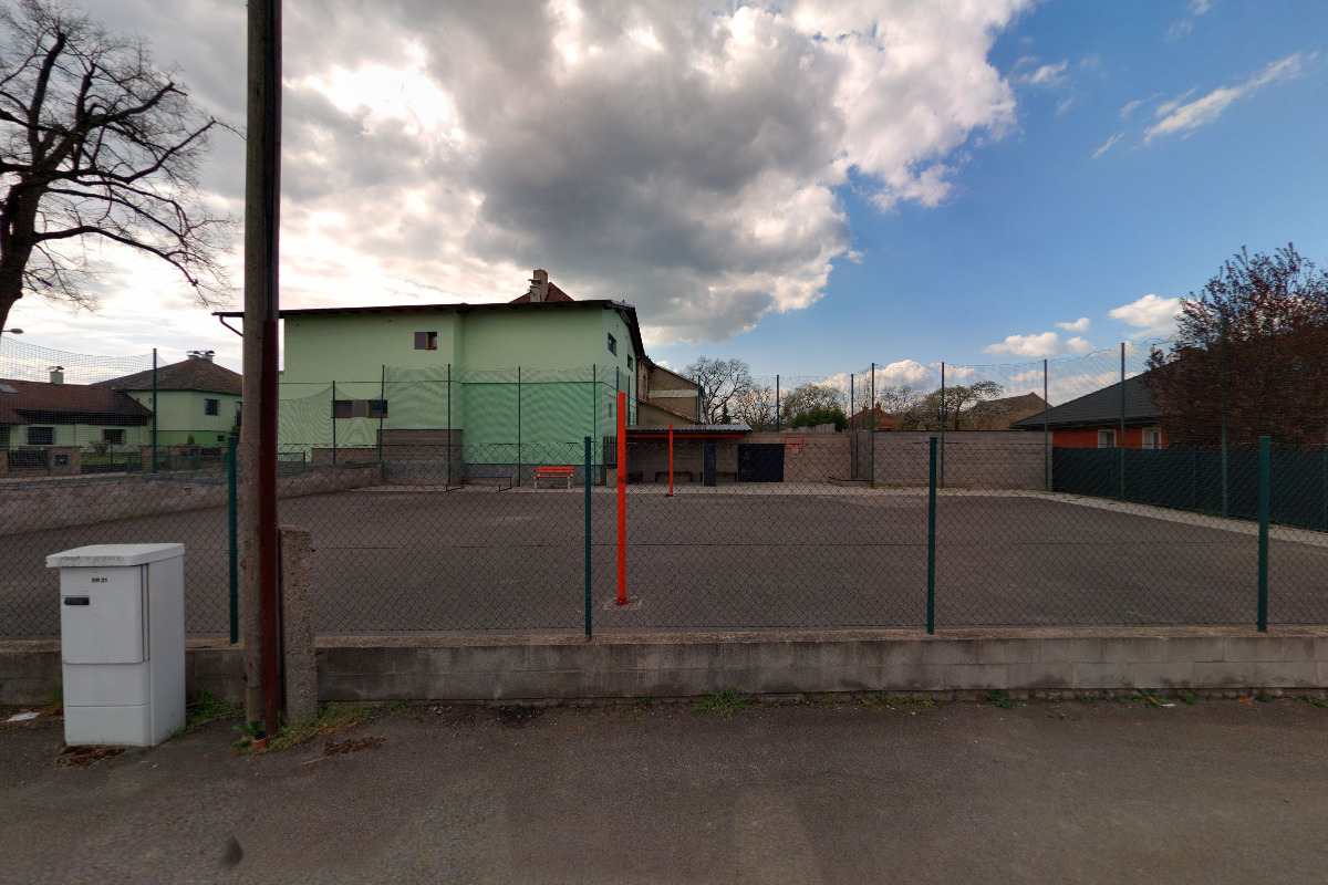 Sportovní hřiště Bakov nad Jizerou foto 2