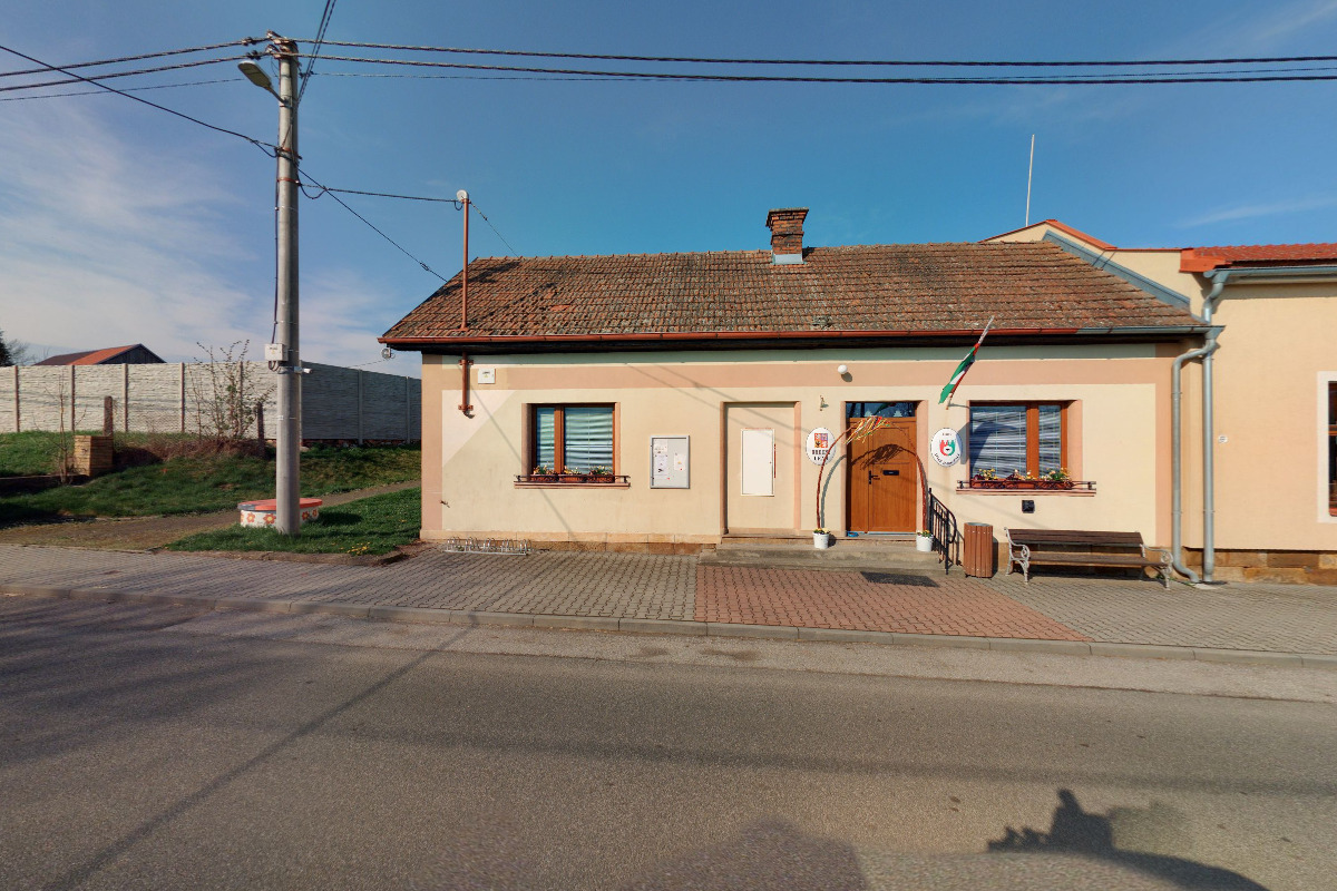 Staré Smrkovice - obecní úřad foto 2