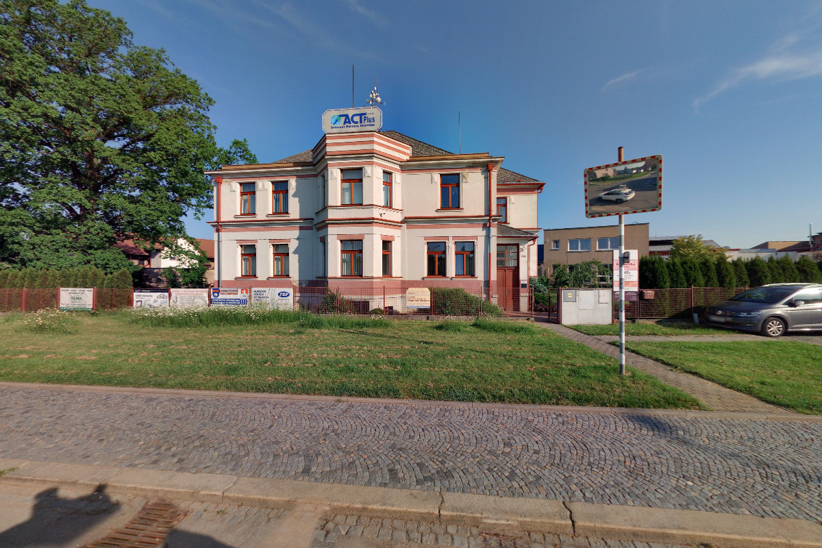 Mgr. Kamila Kačerová, advokátka foto 2