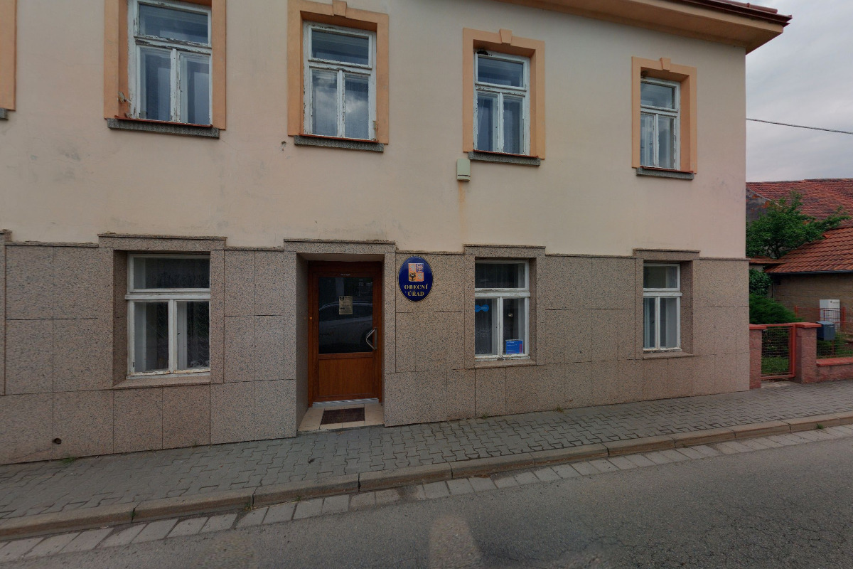 Obecní úřad Uhřice foto 2