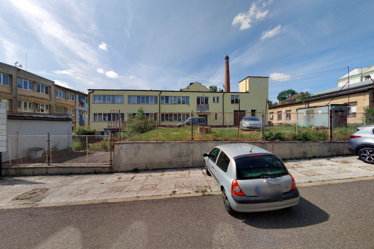 CRYSTAL M.M.O., s.r.o.