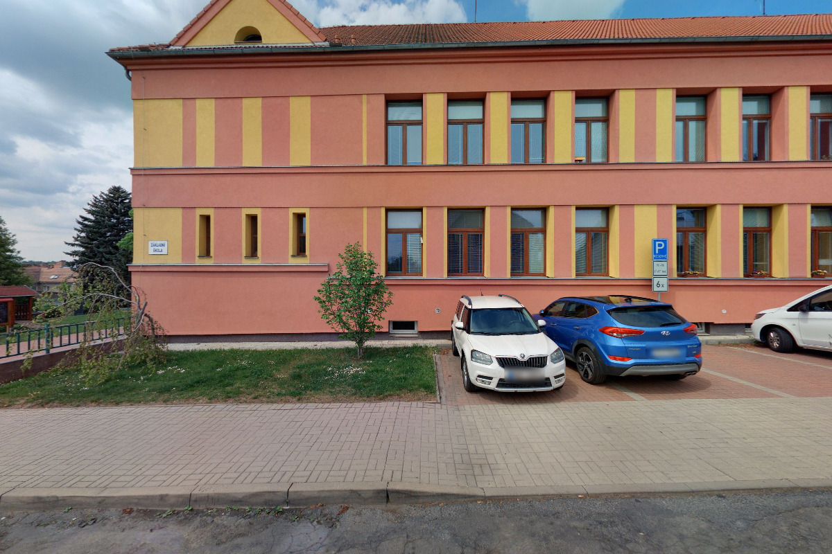 ZŠ T. G. Masaryka Milovice, Pionýrů