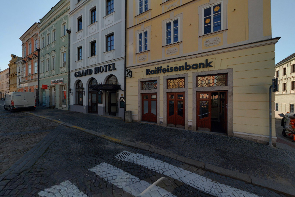 Raiffeisenbank - bankomat foto 2