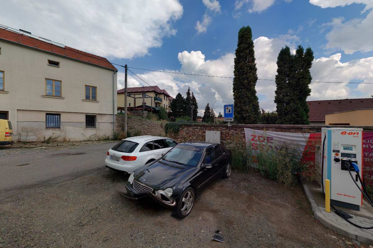 Dobíjecí stanice E.ON Drive