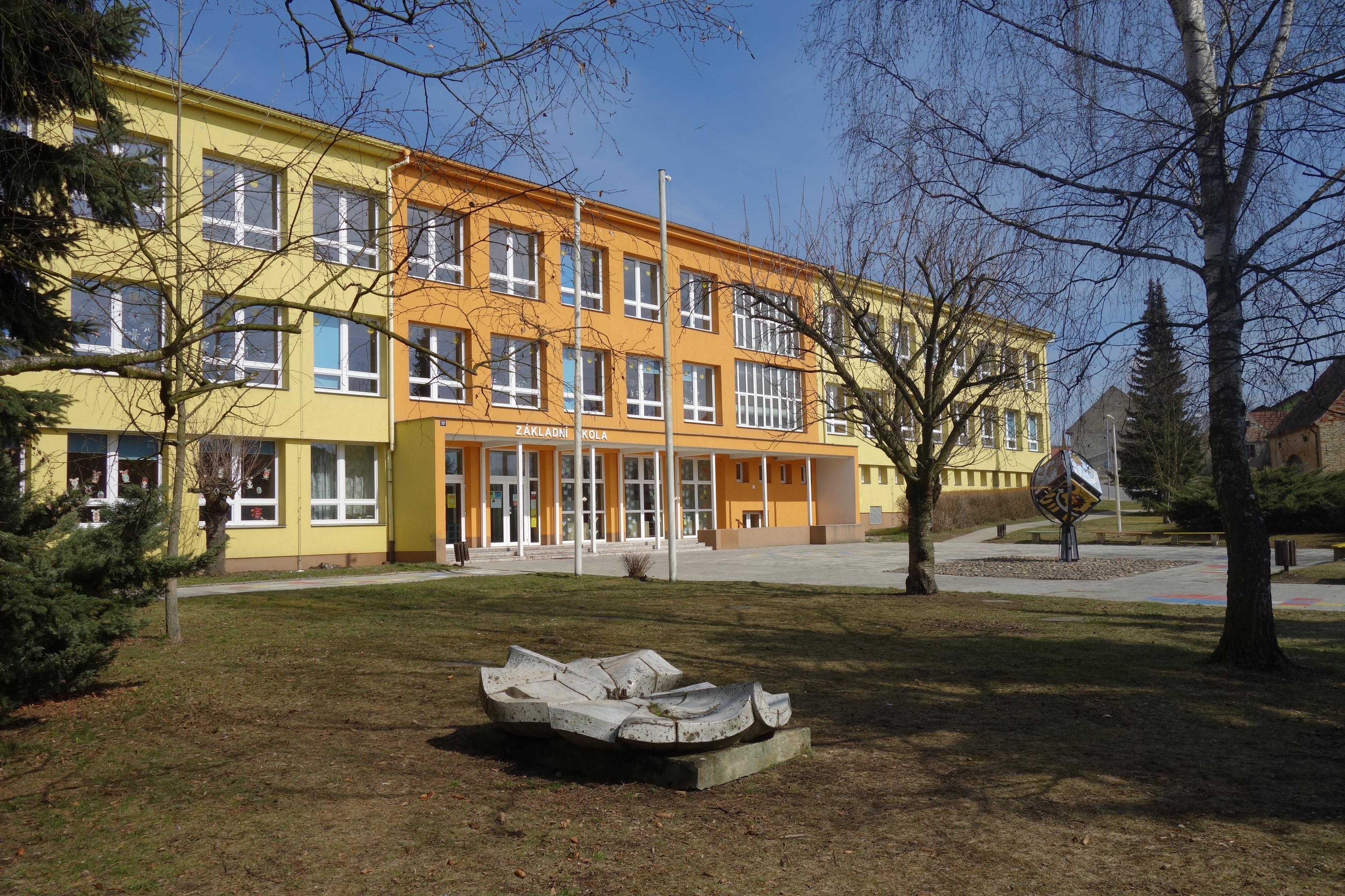 ZŠ Hoštka foto 2