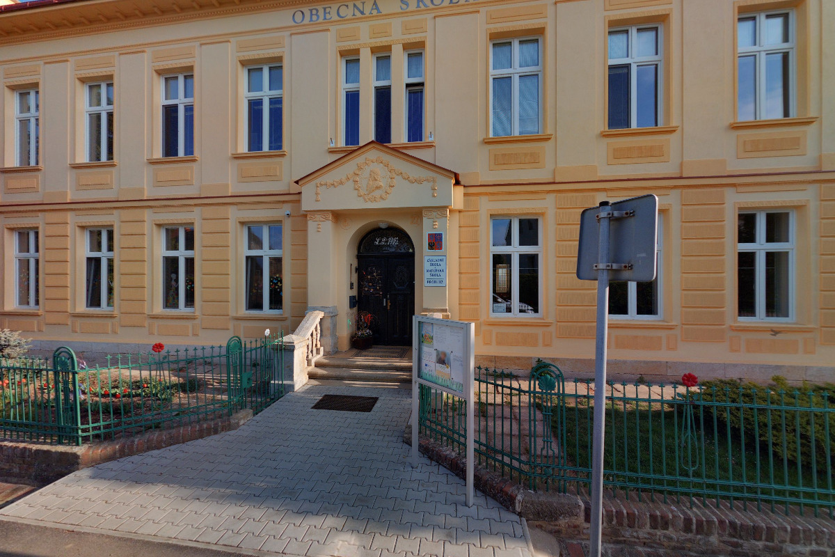 ZŠ a MŠ, Probluz, okres Hradec Králové foto 4