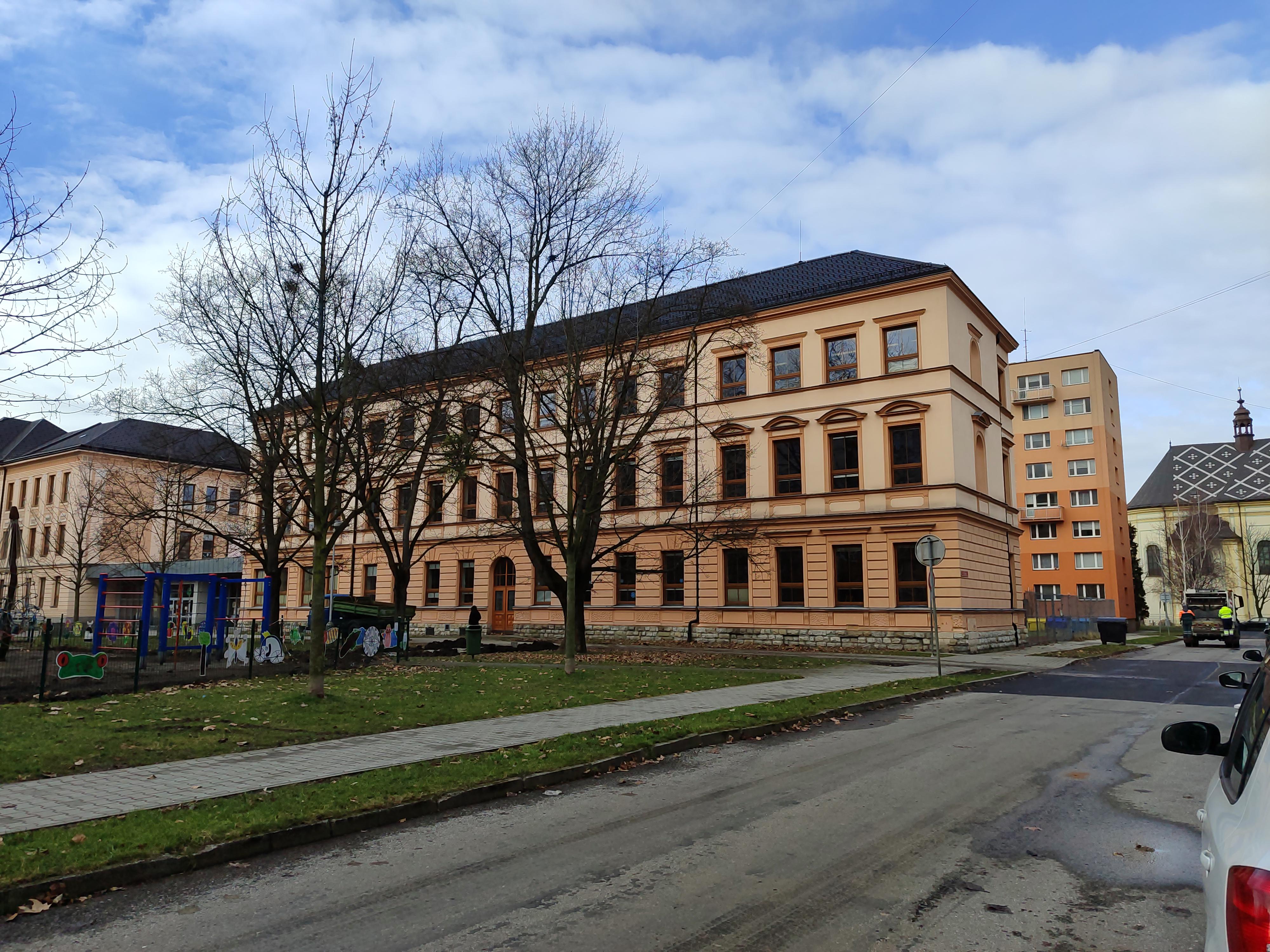 ZŠ Frýdek-Místek, Komenského foto 3