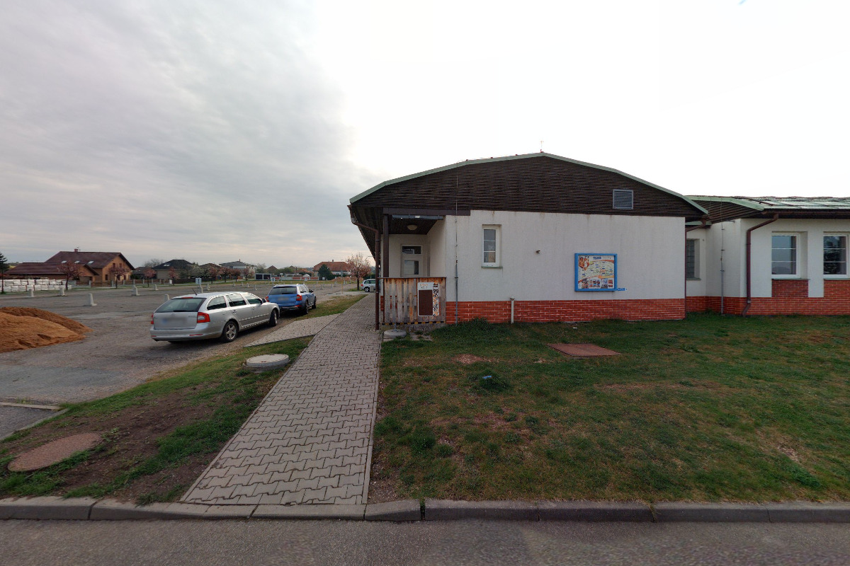 Koupaliště a kemp Lodín