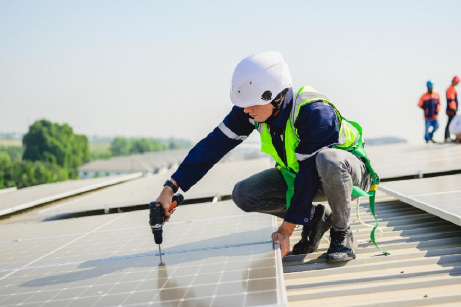 Instalace solárů a fotovoltaiky