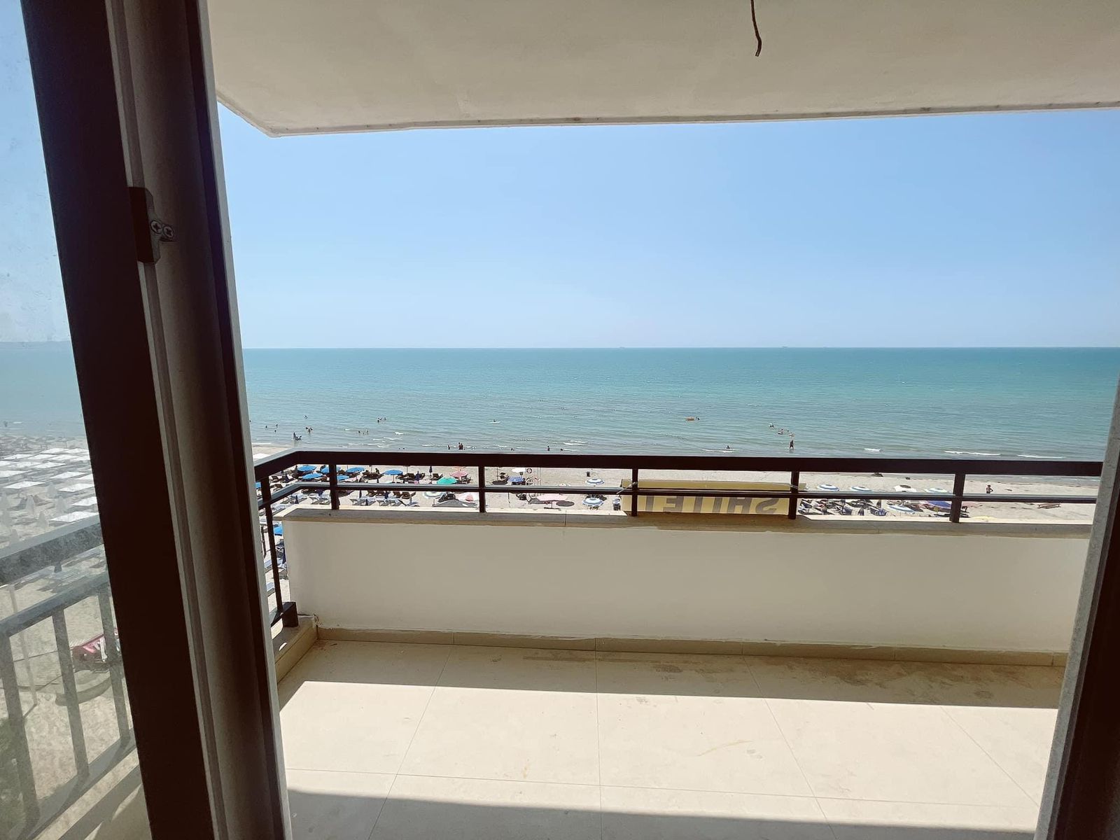 Real Estate Meti foto 1