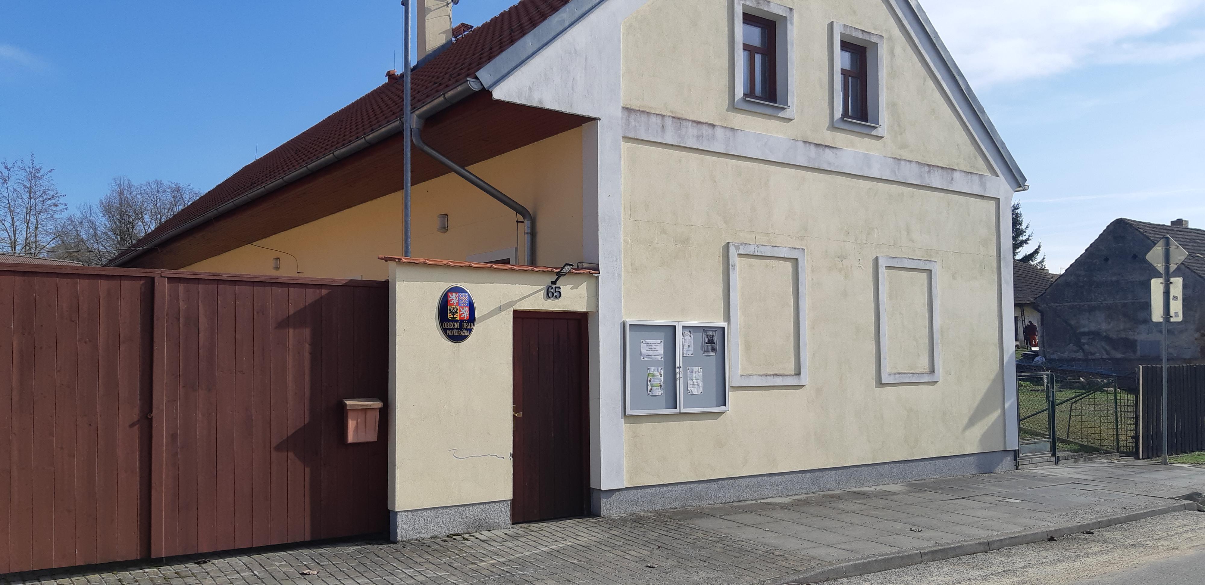 Ponědrážka - obecní úřad foto 3